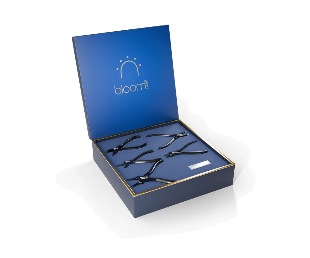 Le coffret et ses cinq pinces